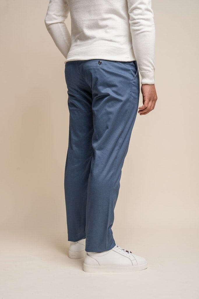 Blue chinos clearance mens outfit